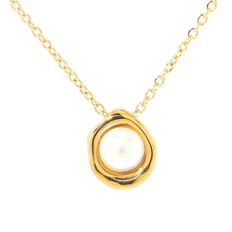 pearl necklace for female, summer clavicle chain, light luxury temperament pendant, non-fading, light luxury retro style for Valentine's Day.