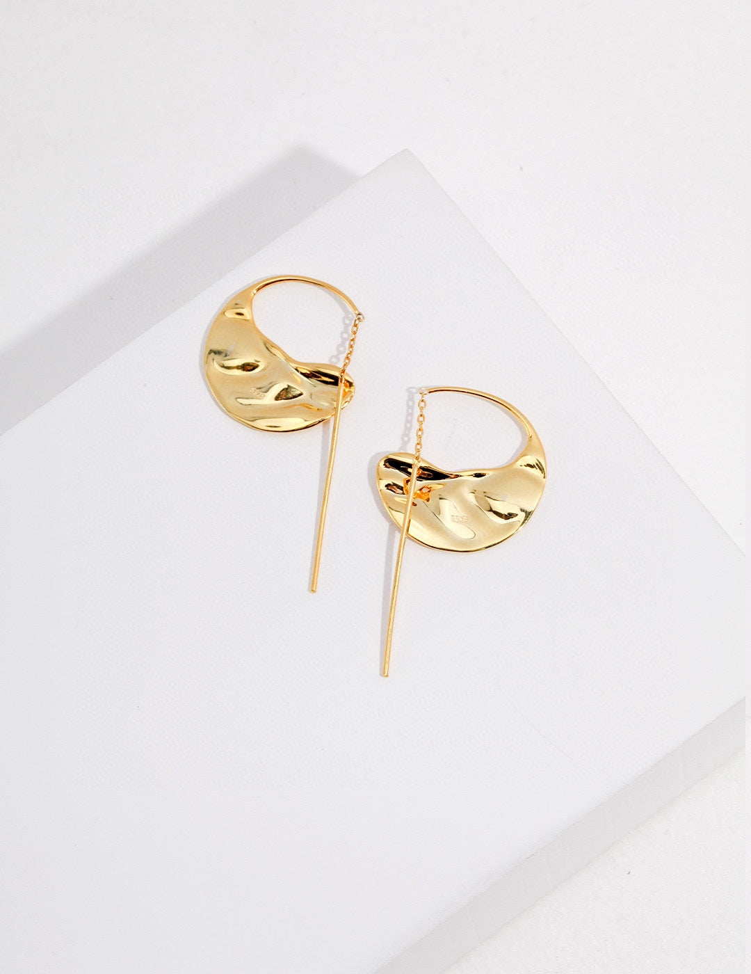 Asymmetrical Design, Circular Shiny Earrings